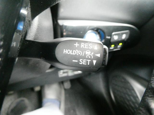 プリウス Ａプレミアム　ツーリングセレクション　パワーシート　トヨタセーフティー　ＢＳＭ　レーンアシスト　Ｐアシスト　レーダークルコン　Ｂカメラ　衝突軽減　ＨＵＤ　シートヒーター　シーテョエアコン　ＡＣ１００Ｖ　ステリモ　純正ＳＤナビ　フルセグ（55枚目）