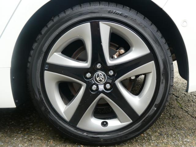 プリウス Ａプレミアム　ツーリングセレクション　パワーシート　トヨタセーフティー　ＢＳＭ　レーンアシスト　Ｐアシスト　レーダークルコン　Ｂカメラ　衝突軽減　ＨＵＤ　シートヒーター　シーテョエアコン　ＡＣ１００Ｖ　ステリモ　純正ＳＤナビ　フルセグ（62枚目）