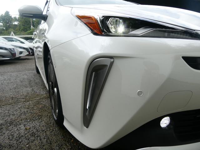 プリウス Ａプレミアム　ツーリングセレクション　パワーシート　トヨタセーフティー　ＢＳＭ　レーンアシスト　Ｐアシスト　レーダークルコン　Ｂカメラ　衝突軽減　ＨＵＤ　シートヒーター　シーテョエアコン　ＡＣ１００Ｖ　ステリモ　純正ＳＤナビ　フルセグ（65枚目）