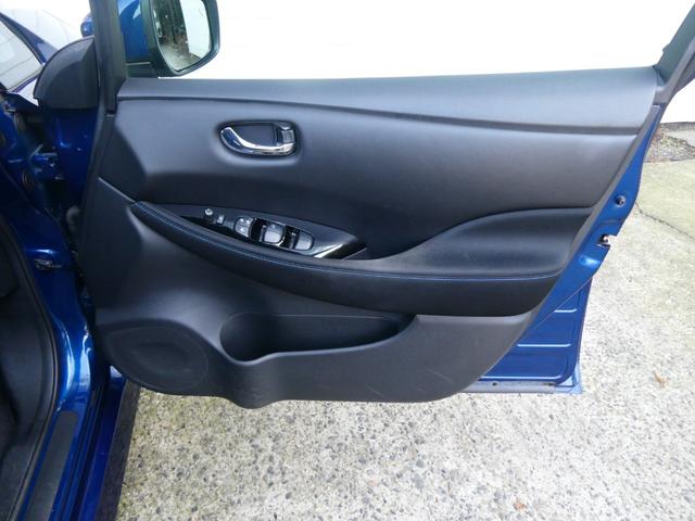 リーフ e+ X プロパイロット 衝突軽減 全方位カメラ Bカメラ シートヒーター ステアヒーター ステアスイッチ BSM デジタルミラー ETC2.0 純正メモリーナビ フルセグ HDMI LEDヘッドライト(31枚目)