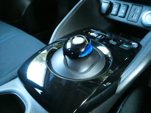 リーフ e+ X プロパイロット 衝突軽減 全方位カメラ Bカメラ シートヒーター ステアヒーター ステアスイッチ BSM デジタルミラー ETC2.0 純正メモリーナビ フルセグ HDMI LEDヘッドライト(54枚目)