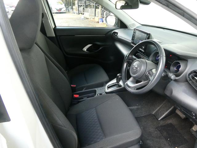 ヤリスクロス ハイブリッドＧ　トヨタセーフティ　レーダークルコン　コーナーセンサー　衝突軽減　ＥＴＣ　レーンアシスト　ステリモ　純正メモリーナビ　フルセグ　ＵＤＢ　Ｂｌｕｅｔｏｏｔｈ　純正ハロゲン　オートハイビーム　純正１６ＡＷ（12枚目）