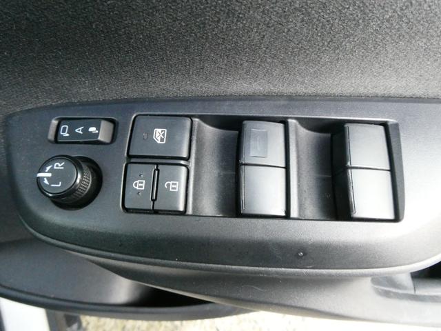 ヤリスクロス ハイブリッドＧ　トヨタセーフティ　レーダークルコン　コーナーセンサー　衝突軽減　ＥＴＣ　レーンアシスト　ステリモ　純正メモリーナビ　フルセグ　ＵＤＢ　Ｂｌｕｅｔｏｏｔｈ　純正ハロゲン　オートハイビーム　純正１６ＡＷ（32枚目）