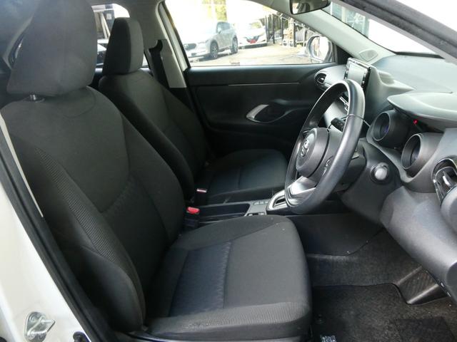 ヤリスクロス ハイブリッドＧ　トヨタセーフティ　レーダークルコン　コーナーセンサー　衝突軽減　ＥＴＣ　レーンアシスト　ステリモ　純正メモリーナビ　フルセグ　ＵＤＢ　Ｂｌｕｅｔｏｏｔｈ　純正ハロゲン　オートハイビーム　純正１６ＡＷ（33枚目）