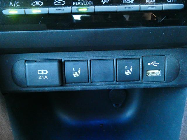 ヤリスクロス ハイブリッドＺ　トヨタセーフティ　レーダークルコン　パワーシート　衝突軽減　全方位カメラ　Ｂカメラ　シートヒーター　ステアヒーター　パワーシート　サイドカメラ　ドラレコ　純正メモリーナビ　コーナーセンサー　フルセグ（9枚目）