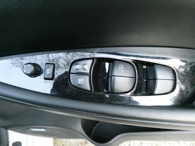 リーフ Ｇ　プロパイロット　ＢＯＳＥサウンド　ＥＴＣ　レーダークルコン　衝突軽減　Ｐアシスト　レーンアシスト　コーナーセンサー　全方位カメラ　Ｂカメラ　ステリモ　デジタルミラー　シートヒーター　純正ＳＤナビ（32枚目）