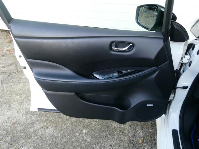 リーフ Ｇ　プロパイロット　ＢＯＳＥサウンド　ＥＴＣ　レーダークルコン　衝突軽減　Ｐアシスト　レーンアシスト　コーナーセンサー　全方位カメラ　Ｂカメラ　ステリモ　デジタルミラー　シートヒーター　純正ＳＤナビ（39枚目）