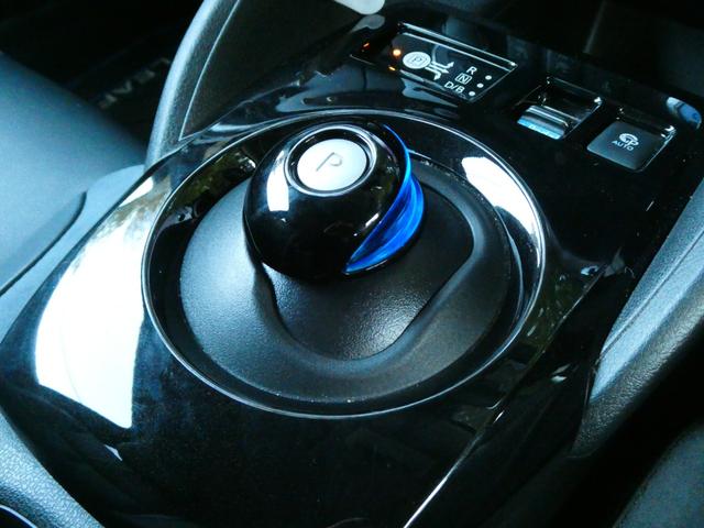 リーフ Ｇ　プロパイロット　ＢＯＳＥサウンド　ＥＴＣ　レーダークルコン　衝突軽減　Ｐアシスト　レーンアシスト　コーナーセンサー　全方位カメラ　Ｂカメラ　ステリモ　デジタルミラー　シートヒーター　純正ＳＤナビ（54枚目）