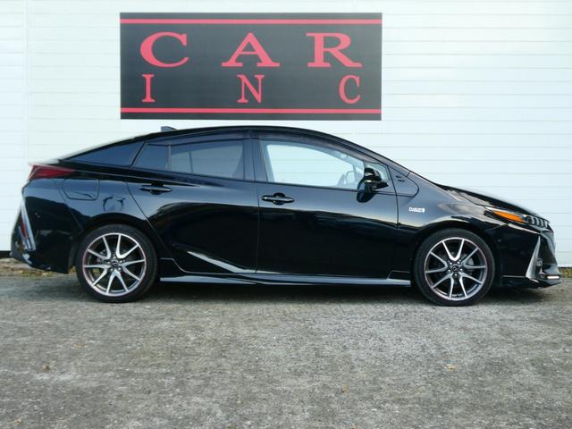 プリウスＰＨＶ Ａ　トヨタセーフティ　コーナーセンサー　レーダークルコン　衝突軽減　ドラレコ　Ｐアシスト　レーンアシスト　シートヒーター　ステアヒーター　ステリモ　ＴＲＤエアロ　Ｂカメラ　ＥＴＣ２．０　純正ＳＤナビ（19枚目）