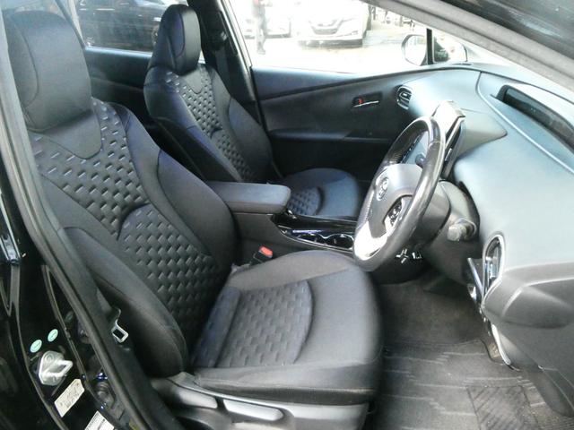 プリウスＰＨＶ Ａ　トヨタセーフティ　コーナーセンサー　レーダークルコン　衝突軽減　ドラレコ　Ｐアシスト　レーンアシスト　シートヒーター　ステアヒーター　ステリモ　ＴＲＤエアロ　Ｂカメラ　ＥＴＣ２．０　純正ＳＤナビ（33枚目）