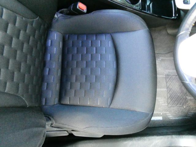 プリウスＰＨＶ Ａ　トヨタセーフティ　コーナーセンサー　レーダークルコン　衝突軽減　ドラレコ　Ｐアシスト　レーンアシスト　シートヒーター　ステアヒーター　ステリモ　ＴＲＤエアロ　Ｂカメラ　ＥＴＣ２．０　純正ＳＤナビ（34枚目）