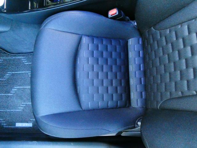 プリウスＰＨＶ Ａ　トヨタセーフティ　コーナーセンサー　レーダークルコン　衝突軽減　ドラレコ　Ｐアシスト　レーンアシスト　シートヒーター　ステアヒーター　ステリモ　ＴＲＤエアロ　Ｂカメラ　ＥＴＣ２．０　純正ＳＤナビ（40枚目）