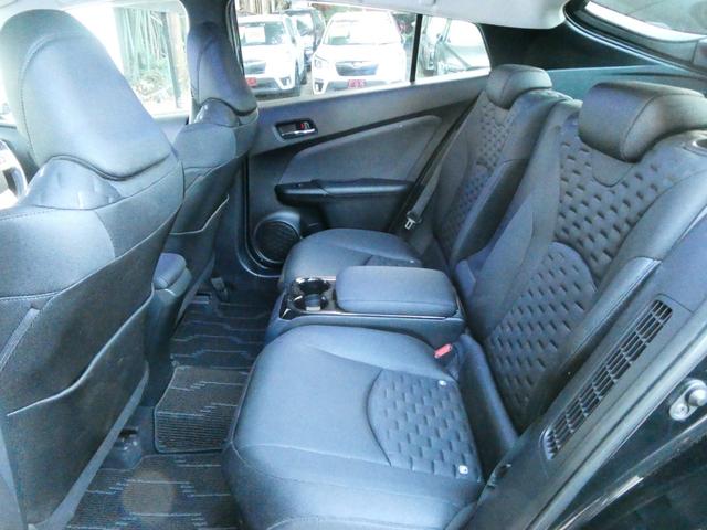 プリウスＰＨＶ Ａ　トヨタセーフティ　コーナーセンサー　レーダークルコン　衝突軽減　ドラレコ　Ｐアシスト　レーンアシスト　シートヒーター　ステアヒーター　ステリモ　ＴＲＤエアロ　Ｂカメラ　ＥＴＣ２．０　純正ＳＤナビ（42枚目）