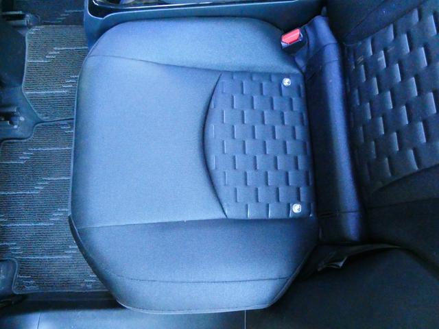 プリウスＰＨＶ Ａ　トヨタセーフティ　コーナーセンサー　レーダークルコン　衝突軽減　ドラレコ　Ｐアシスト　レーンアシスト　シートヒーター　ステアヒーター　ステリモ　ＴＲＤエアロ　Ｂカメラ　ＥＴＣ２．０　純正ＳＤナビ（43枚目）