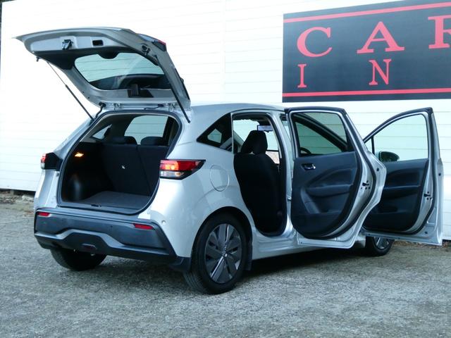 ノート Ｘ　プロパイロット　衝突軽減　全方位カメラ　コーナーセンサー　バックカメラ　レーンアシスト　ステリモ　デジタルミラー　シートヒーター　ステアヒーター　純正メモリーナビ　フルセグ　ＨＤＭＩ　ビルトインＥＴＣ（28枚目）