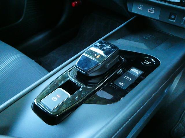 ノート Ｘ　プロパイロット　衝突軽減　全方位カメラ　コーナーセンサー　バックカメラ　レーンアシスト　ステリモ　デジタルミラー　シートヒーター　ステアヒーター　純正メモリーナビ　フルセグ　ＨＤＭＩ　ビルトインＥＴＣ（57枚目）