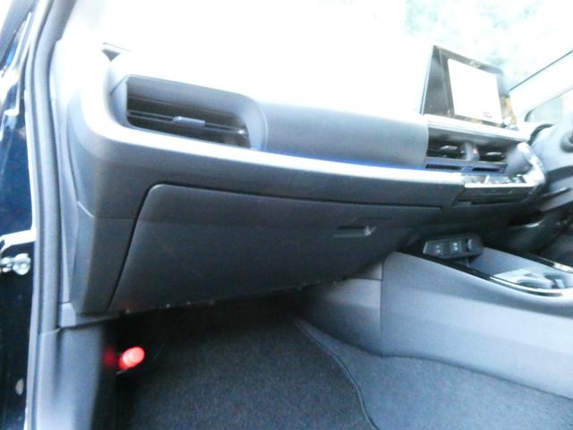 プリウス U トヨタセーフティ 衝突軽減 AC100V コーナーセンサー 全方位カメラ Bカメラ ステリモ ETC ドラレコ レーダークルコン レーンアシスト BSM 純正メモリーナビ フルセグ オートハイビーム(63枚目)