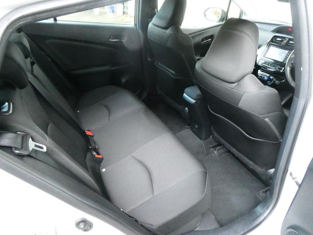 プリウス S レーダークルコン 衝突軽減 AC100V トヨタセーフティ バックカメラ ステアスイッチ ドラレコ 純正SDナビ フルセグ ビルトインETC コーナーセンサー オートハイビーム 純正15インチAW(13枚目)