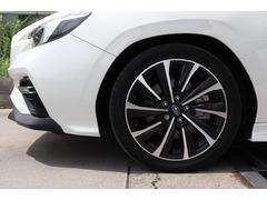 ２２５／４５Ｒ１８インチアルミホイールです☆タイヤ残り溝少ないのでこれから新しいタイヤに交換します。 7