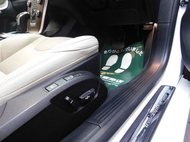 Ｖ４０ Ｄ４　インスクリプション　ディーゼルターボ　インテリセーフ　ブロンド革　ナビ　ハーマンカードン　バックカメラ　スマートキー　ＤＳＲＣ　オートＬＥＤ　アイシン製８速オートマ　禁煙車　ワンオーナー　整備記録簿　２０１９最終モデル（33枚目）