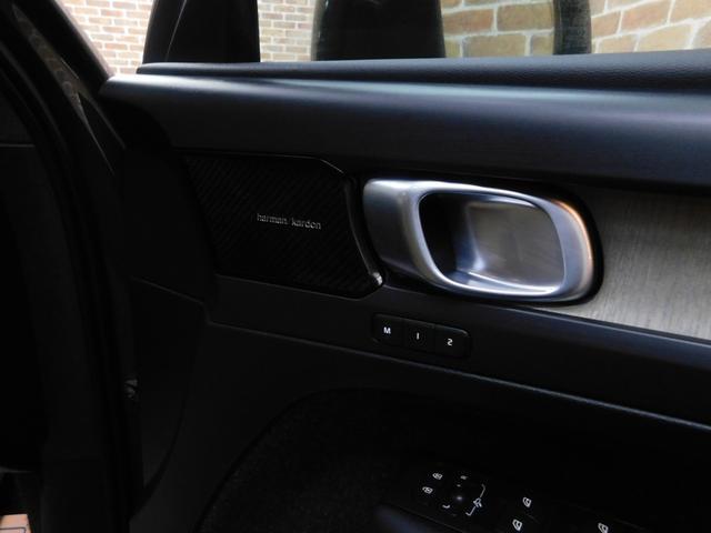 ＸＣ４０ Ｔ４　ＡＷＤ　インスクリプション　インテリセーフ　アンバー革　サンルーフ　ナビ　ＤＴＶ　ハーマンカードン　全方位カメラ　スマートキー　ＤＳＲＣ　オートＬＥＤ　アイシン製８速オートマ　禁煙車　ワンオーナー　整備記録簿　２０１９モデル（27枚目）