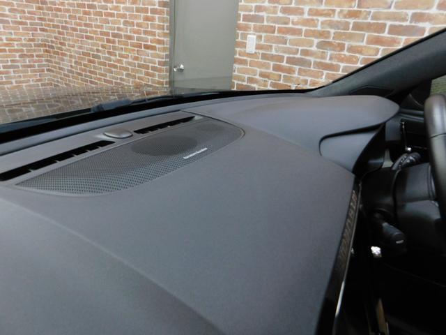 ＸＣ４０ Ｔ４　ＡＷＤ　インスクリプション　インテリセーフ　アンバー革　サンルーフ　ナビ　ＤＴＶ　ハーマンカードン　全方位カメラ　スマートキー　ＤＳＲＣ　オートＬＥＤ　アイシン製８速オートマ　禁煙車　ワンオーナー　整備記録簿　２０１９モデル（30枚目）