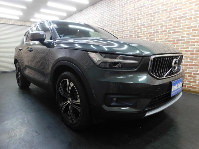 ＸＣ４０ Ｔ４　ＡＷＤ　インスクリプション　インテリセーフ　アンバー革　サンルーフ　ナビ　ＤＴＶ　ハーマンカードン　全方位カメラ　スマートキー　ＤＳＲＣ　オートＬＥＤ　アイシン製８速オートマ　禁煙車　ワンオーナー　整備記録簿　２０１９モデル（55枚目）