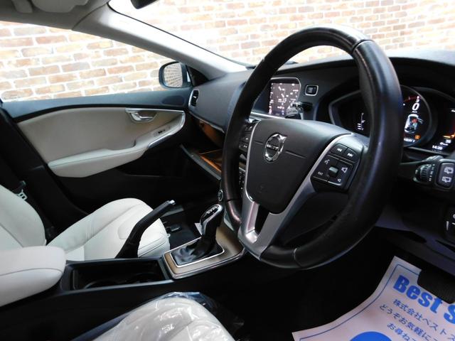 Ｖ４０ Ｄ４　インスクリプション　ディーゼルターボ　２０１８モデル　インテリＳ　ブロンド革　パノラマルーフ　ナビ　バックカメラ　スマキー　ハーマンカードン　Ｐアシストパイロット　ドライブレコーダー　デイタイムＬＥＤ　禁煙車　整備記録簿（40枚目）