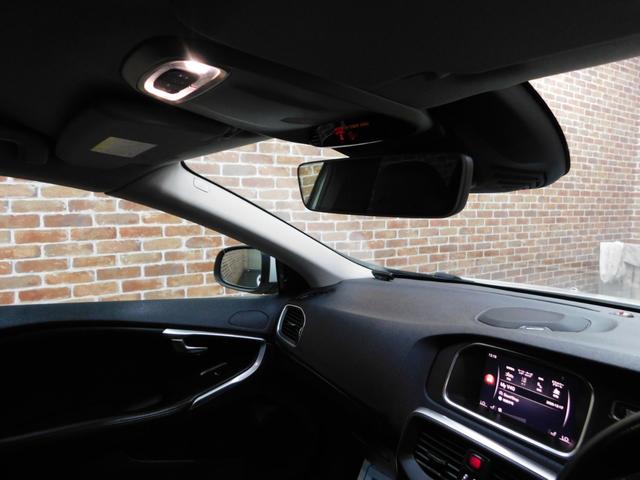 V40 D4 インスクリプション ディーゼルターボ インテリセーフ 黒革 ナビ DTV バックカメラ スマートキー DSRC オートLED ハーマンカードン アイシン製8速オートマ 禁煙車 2017モデル(28枚目)