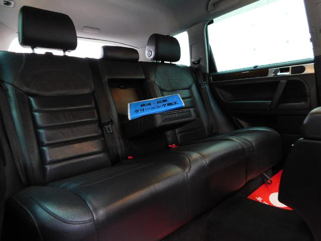 V8 4WD 黒革 ナビ Bカメラ ETC 07後期モデル(5枚目)