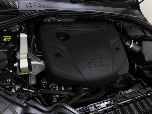 D4 Rデザイン ディーゼルターボ インテリセーフ 黒革 純ナビ DTV Bカメラ スマートキー DSRC キセノン アイシン製8速オートマ 禁煙車 ワンオーナー 整備記録簿 2017モデル(17枚目)