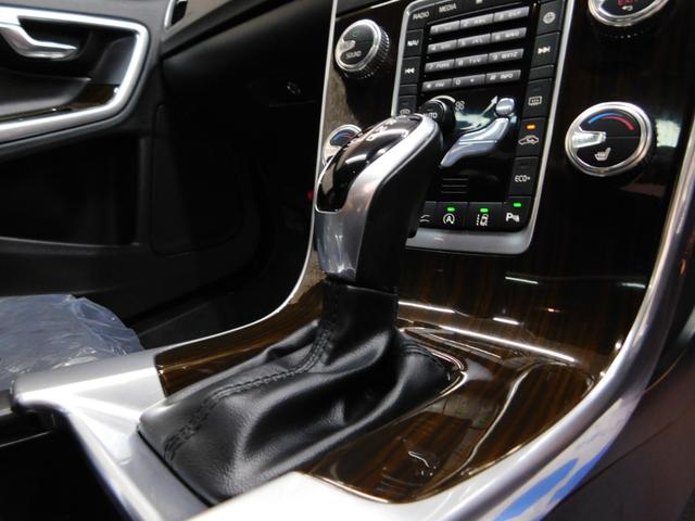 T3 クラシック インテリセーフ 黒革 サンルーフ 純正ナビ DTV バックカメラ スマートキー DSRC キセノン アイシン製6速オートマ 禁煙車 整備記録簿 2018最終モデル(11枚目)