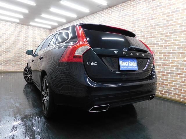 Ｖ６０ Ｔ６　ＡＷＤ　セーフティｐｋｇ　ベージュ革　純正ナビ　ＤＴＶ　バックカメラ　スマートキー　ＥＴＣ　キセノン　アイシン製６速オートマ　禁煙車　整備記録簿　２０１４モデル（27枚目）