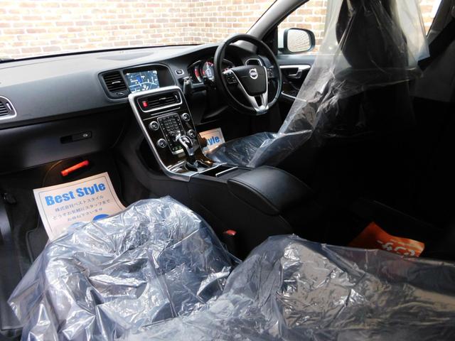 D4 SE ディーゼルターボ ポールスターpkg インテリセーフ 黒革 純正ナビ DTV バックカメラ スマートキー DSRC キセノン アイシン製8速オートマ 禁煙車 整備記録簿 2016モデル(6枚目)