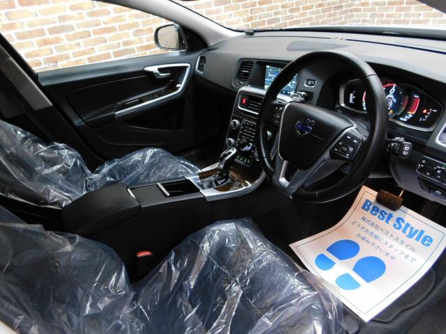 D4 SE ディーゼルターボ ポールスターpkg インテリセーフ 黒革 純正ナビ DTV バックカメラ スマートキー DSRC キセノン アイシン製8速オートマ 禁煙車 整備記録簿 2016モデル(12枚目)