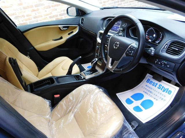 Ｖ４０ Ｄ４　インスクリプション　ディーゼルターボ　インテリセーフ　アンバー革　純正ナビ　バックカメラ　スマートキー　ＤＳＲＣ　ＬＥＤ　純正ドラレコ　アイシン製８速オートマ　ハーマンカードン　禁煙車　整備記録簿　２０１８モデル（23枚目）