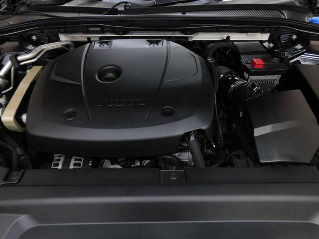Ｖ９０ Ｔ５　モメンタム　インテリセーフ　ブロンド革　純正ナビ　ＤＴＶ　全方位カメラ　スマートキー　ＤＳＲＣ　Ｐアシストパイロット　トールハンマーＬＥＤ　ドライブレコーダー　パワーバックドア　禁煙車　２０１７モデル（49枚目）