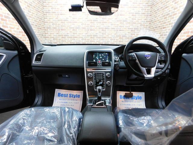 ＸＣ６０ Ｔ５　ＡＷＤ　ＳＥ　インテリセーフ　黒革　ナビ　サイド＆バックカメラ　スマートキー　ＤＳＲＣ　前後ドライブレコーダー（純正）　オートキセノン　アイシン製６速オートマ　禁煙車　ワンオーナー　整備記録簿全Ｄ　２０１６モデル（5枚目）