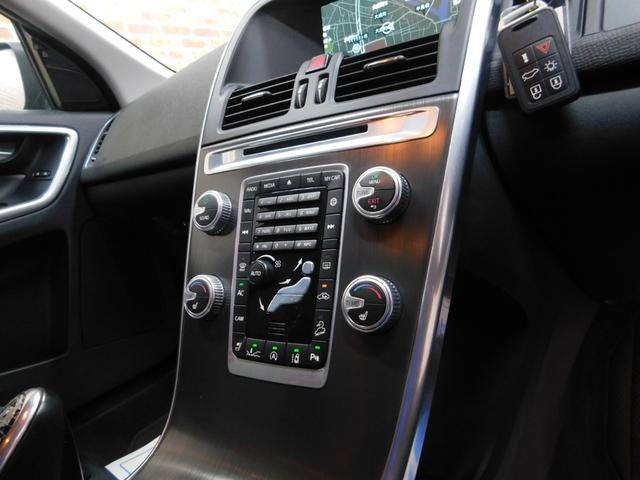 ＸＣ６０ Ｔ５　ＡＷＤ　ＳＥ　インテリセーフ　黒革　ナビ　サイド＆バックカメラ　スマートキー　ＤＳＲＣ　前後ドライブレコーダー（純正）　オートキセノン　アイシン製６速オートマ　禁煙車　ワンオーナー　整備記録簿全Ｄ　２０１６モデル（35枚目）