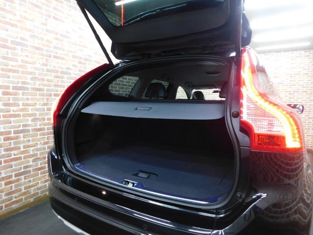 ＸＣ６０ Ｔ５　ＡＷＤ　ＳＥ　インテリセーフ　黒革　ナビ　サイド＆バックカメラ　スマートキー　ＤＳＲＣ　前後ドライブレコーダー（純正）　オートキセノン　アイシン製６速オートマ　禁煙車　ワンオーナー　整備記録簿全Ｄ　２０１６モデル（53枚目）