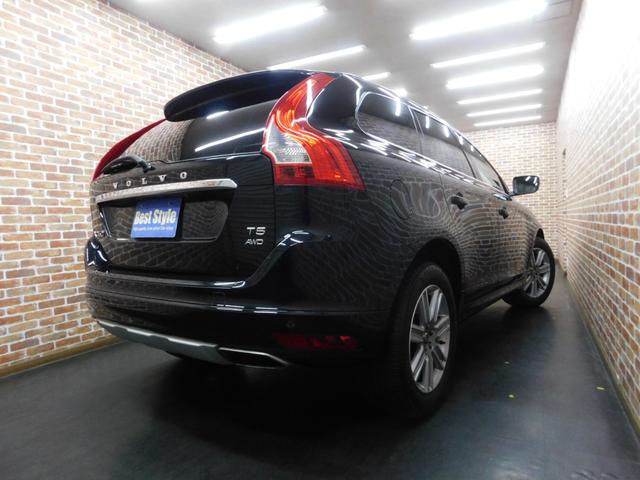 ＸＣ６０ Ｔ５　ＡＷＤ　ＳＥ　インテリセーフ　黒革　ナビ　サイド＆バックカメラ　スマートキー　ＤＳＲＣ　前後ドライブレコーダー（純正）　オートキセノン　アイシン製６速オートマ　禁煙車　ワンオーナー　整備記録簿全Ｄ　２０１６モデル（55枚目）