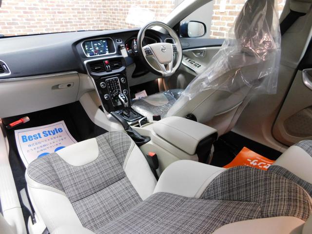 Ｖ４０ Ｄ４　モメンタム　ディーゼルターボ　シティウィーブハーフ革　ナビ　ＤＴＶ　バックカメラ　スマートキー　ＤＳＲＣ　トールハンマーＬＥＤヘッドライト　アイシン製８速オートマ　禁煙車　ワンオーナー　整備記録簿　２０１７モデル（6枚目）