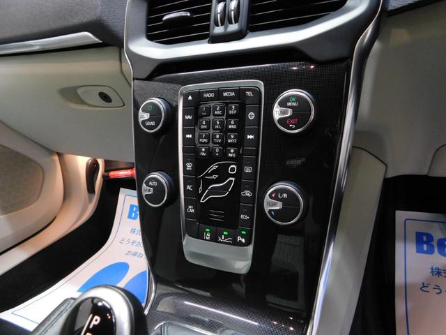 Ｖ４０ Ｄ４　モメンタム　ディーゼルターボ　シティウィーブハーフ革　ナビ　ＤＴＶ　バックカメラ　スマートキー　ＤＳＲＣ　トールハンマーＬＥＤヘッドライト　アイシン製８速オートマ　禁煙車　ワンオーナー　整備記録簿　２０１７モデル（29枚目）