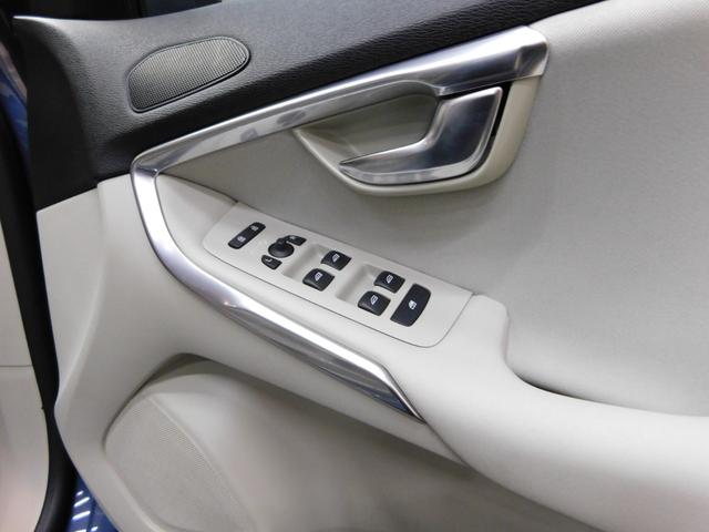 Ｖ４０ Ｄ４　モメンタム　ディーゼルターボ　シティウィーブハーフ革　ナビ　ＤＴＶ　バックカメラ　スマートキー　ＤＳＲＣ　トールハンマーＬＥＤヘッドライト　アイシン製８速オートマ　禁煙車　ワンオーナー　整備記録簿　２０１７モデル（34枚目）