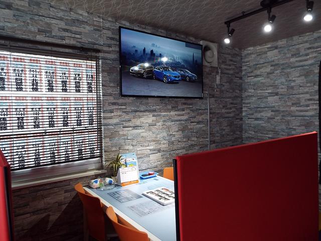 Ｖ４０ Ｄ４　モメンタム　ディーゼルターボ　シティウィーブハーフ革　ナビ　ＤＴＶ　バックカメラ　スマートキー　ＤＳＲＣ　トールハンマーＬＥＤヘッドライト　アイシン製８速オートマ　禁煙車　ワンオーナー　整備記録簿　２０１７モデル（64枚目）
