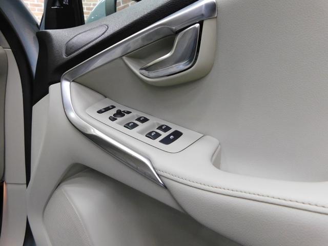 Ｖ４０ Ｄ４　インスクリプション　ディーゼルターボ　インテリセーフ　ブロンド革　ナビ　ＤＴＶ　ハーマンカードン　バックカメラ　スマキー　ＤＳＲＣ　ＬＥＤへッド　アイシン製８速ＡＴ　禁煙車　ワンオーナー　整備記録簿　２０１７モデル（36枚目）