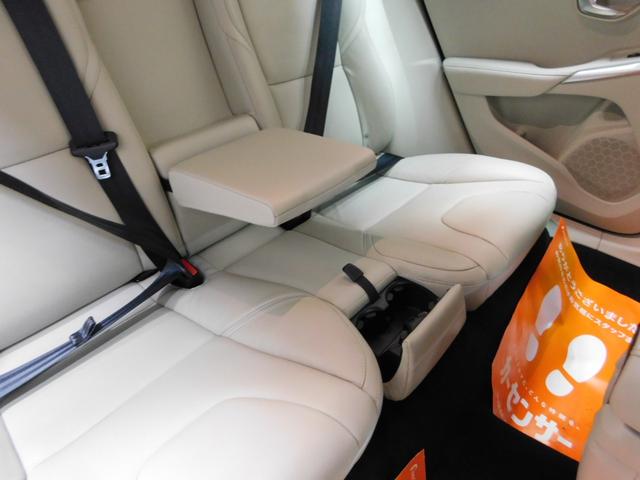 Ｖ４０ Ｄ４　インスクリプション　ディーゼルターボ　インテリセーフ　ブロンド革　ナビ　ＤＴＶ　ハーマンカードン　バックカメラ　スマキー　ＤＳＲＣ　ＬＥＤへッド　アイシン製８速ＡＴ　禁煙車　ワンオーナー　整備記録簿　２０１７モデル（43枚目）