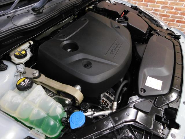 Ｖ４０ Ｄ４　インスクリプション　ディーゼルターボ　インテリセーフ　ブロンド革　ナビ　ＤＴＶ　ハーマンカードン　バックカメラ　スマキー　ＤＳＲＣ　ＬＥＤへッド　アイシン製８速ＡＴ　禁煙車　ワンオーナー　整備記録簿　２０１７モデル（50枚目）