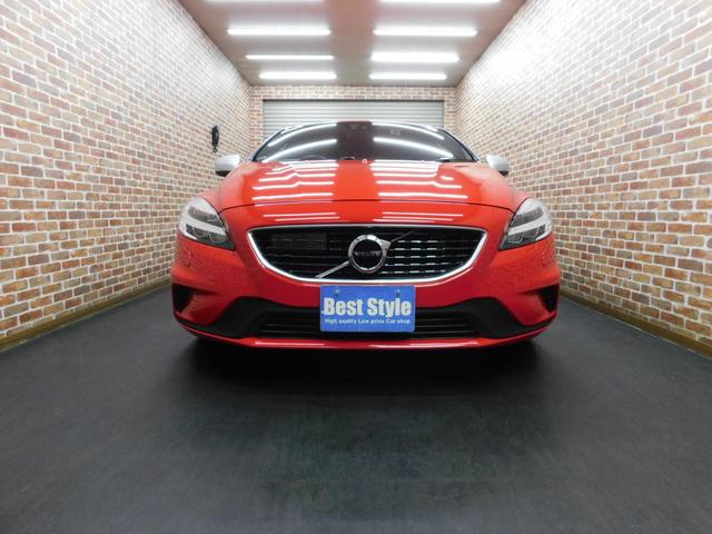 Ｖ４０ Ｄ４　Ｒデザイン　チューンド　バイ　ポールスター　ディーゼルターボ　５０台特別限定車　インテリセーフ　黒革　ナビ　バックカメラ　スマートキー　ＤＳＲＣ　ＬＥＤ　新品タイヤ４本取り付け　アイシン製８速オートマ　ワンオーナー　整備記録簿　２０１８モデル（70枚目）