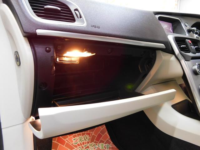 Ｖ４０ Ｔ３　タックエディション　特別仕様車　インテリセーフ　シティウィーブシート　ナビ　バックカメラ　スマートキー　ＤＳＲＣ　デイタイムＬＥＤ　Ｐアシストパイロット　ドラレコ　アイシン製６速オートマ　整備記録簿　２０１９最終モデル（30枚目）